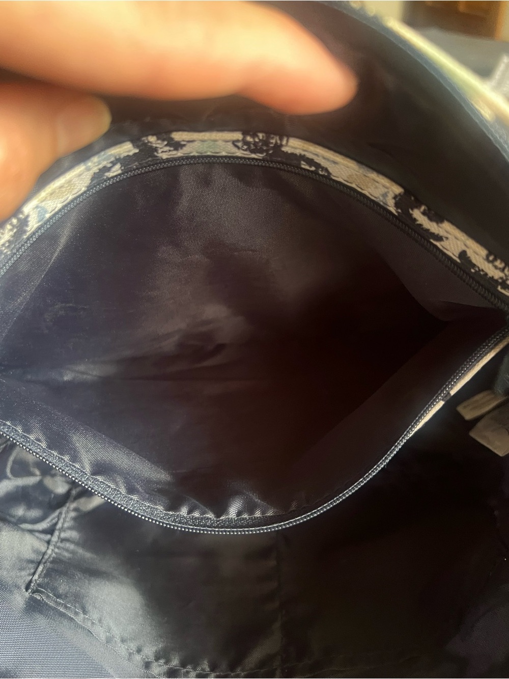 Thirty One Cloth Navy Blue/Blue/White/Tan/Aqua Shoulder Purse, new without tags - Picture 4 of 9